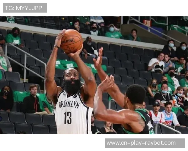 比尔谈快船新赛季展望与小卡哈登祖巴茨默契十足令人期待